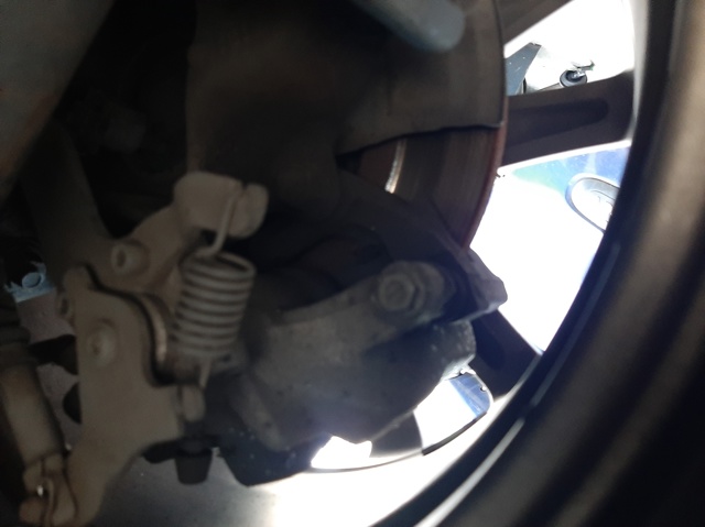 Suporte do freio traseiro esquerdo 4785005050 TOYOTA