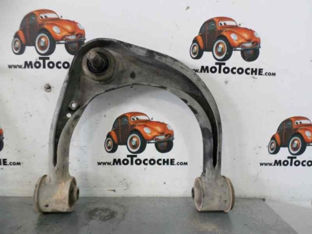 Braço oscilante inferior direito de suspensão dianteira 480680K040 TOYOTA