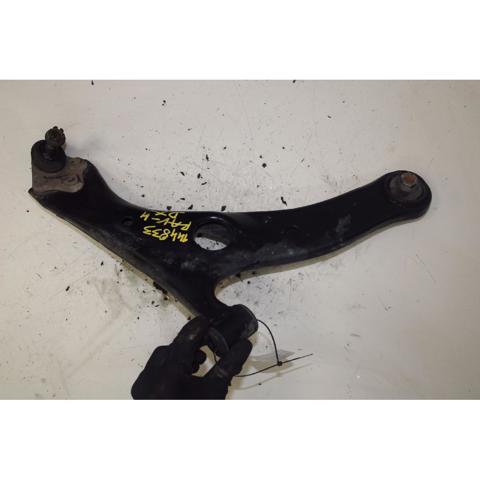 Braço oscilante inferior direito de suspensão dianteira 4806842040 TOYOTA