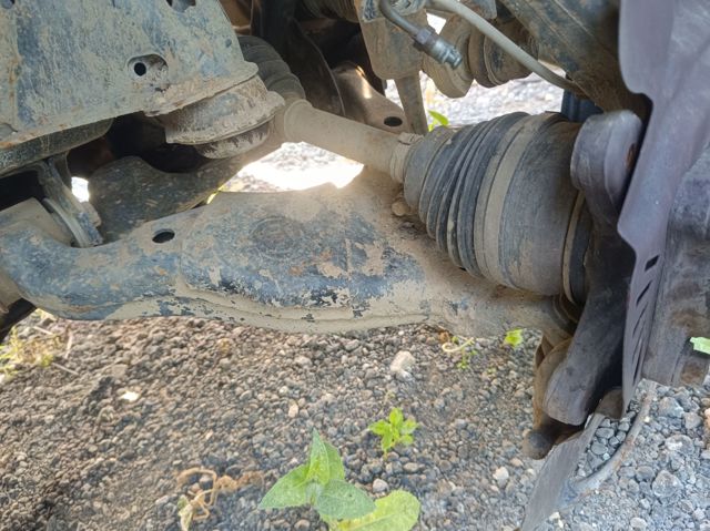 Braço oscilante inferior direito de suspensão dianteira 4806860040 TOYOTA