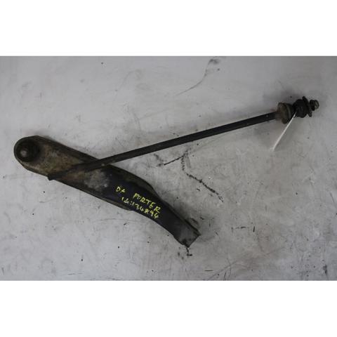 Braço oscilante inferior direito de suspensão dianteira 4806887512000 PIAGGIO