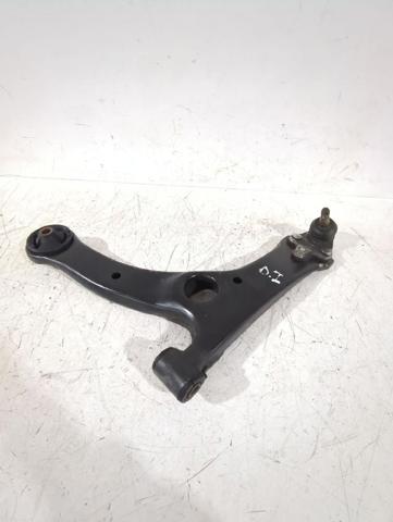 Braço oscilante inferior esquerdo de suspensão dianteira 4806905070 TOYOTA