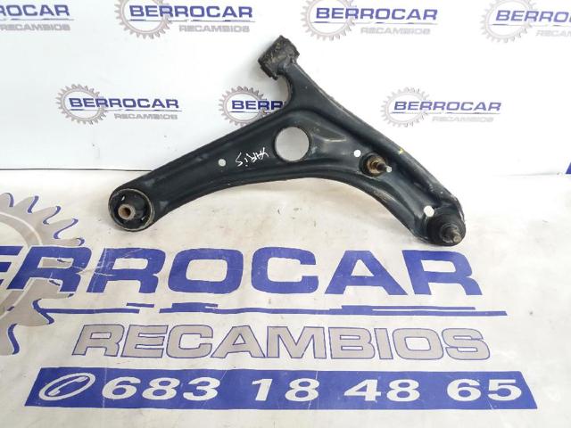 Braço oscilante inferior esquerdo de suspensão dianteira 4806909030 TOYOTA