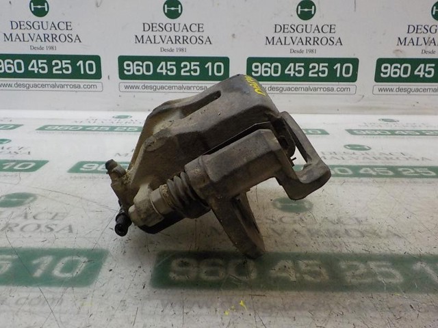 Suporte do freio dianteiro direito 4814009152 SSANG YONG