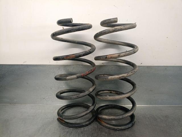 Mola traseira 4823160G31 TOYOTA