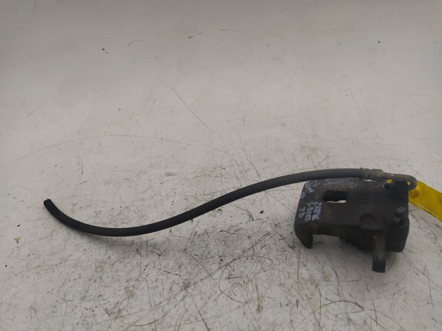 Suporte do freio traseiro direito 4844008001 SSANG YONG