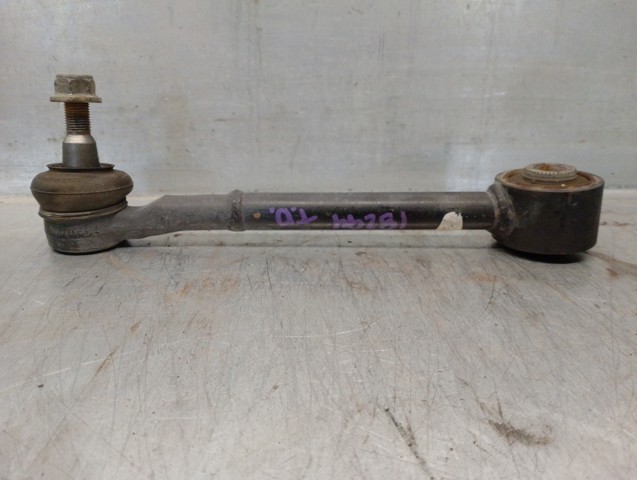 Barra transversal de suspensão traseira 4871072010 TOYOTA