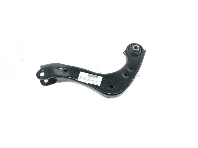 Braço oscilante superior direito de suspensão traseira 48770F4010 TOYOTA