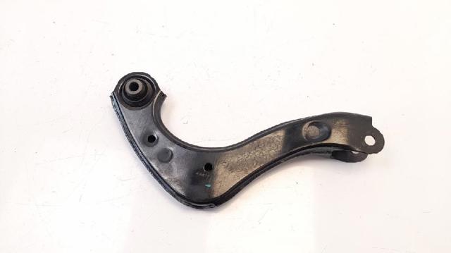Braço oscilante superior direito de suspensão traseira 48770F4010 TOYOTA