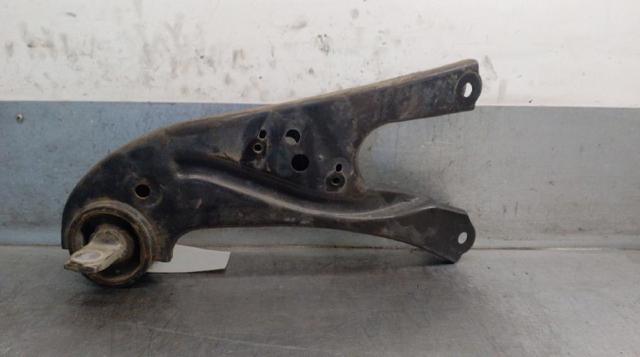 Braço oscilante (tração) longitudinal inferior esquerdo de suspensão traseira 487800E090 TOYOTA