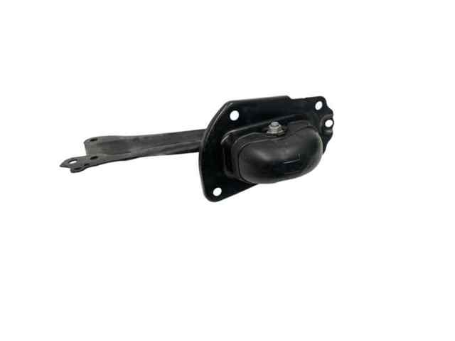 Braço oscilante (tração) longitudinal inferior esquerdo de suspensão traseira 48780F4010 TOYOTA