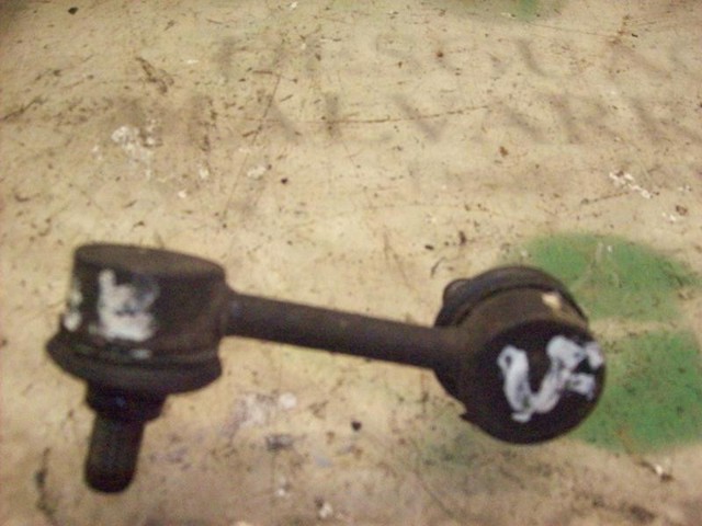 Montante direito de estabilizador dianteiro 4882005012 TOYOTA