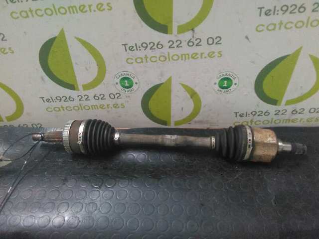 Semieixo (acionador) dianteiro esquerdo 495002Y900 HYUNDAI