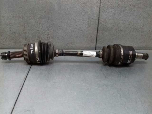 Semieixo (acionador) dianteiro esquerdo 495011F420 HYUNDAI
