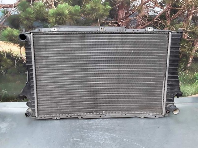 Radiador de esfriamento de motor 4A0121251Q VAG