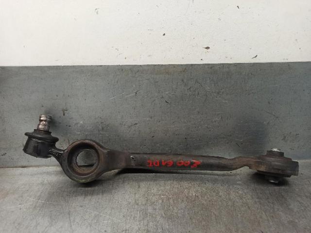 Braço oscilante inferior esquerdo de suspensão dianteira 4A0407157B VAG