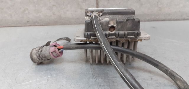 Resistor (resistência) de ventilador de forno (de aquecedor de salão) 4A0820521 VAG