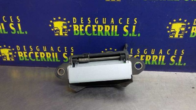 Maçaneta externa esquerda da porta traseira 4A0839205 VAG