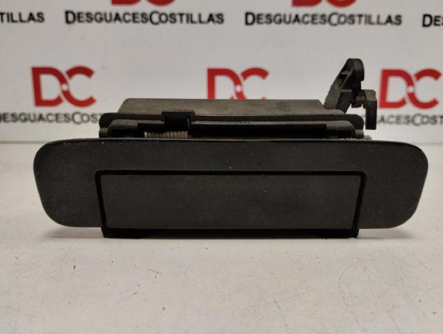 Maçaneta externa esquerda da porta traseira 4A0839205 VAG