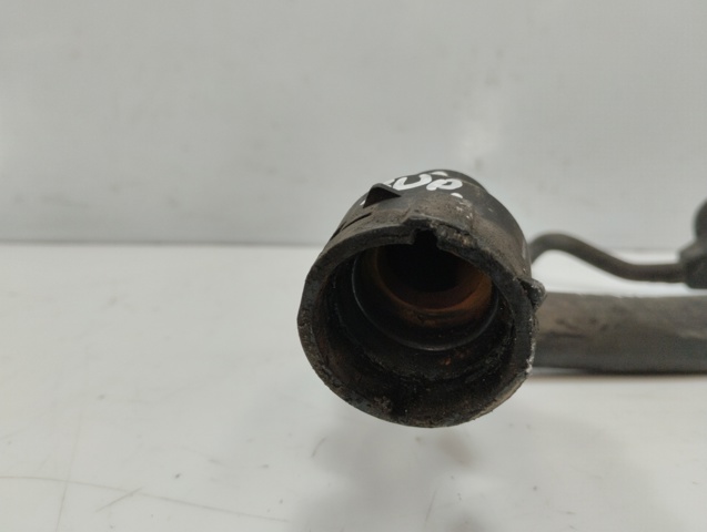 Mangueira (cano derivado) do radiador de esfriamento superior 4B0121101E VAG