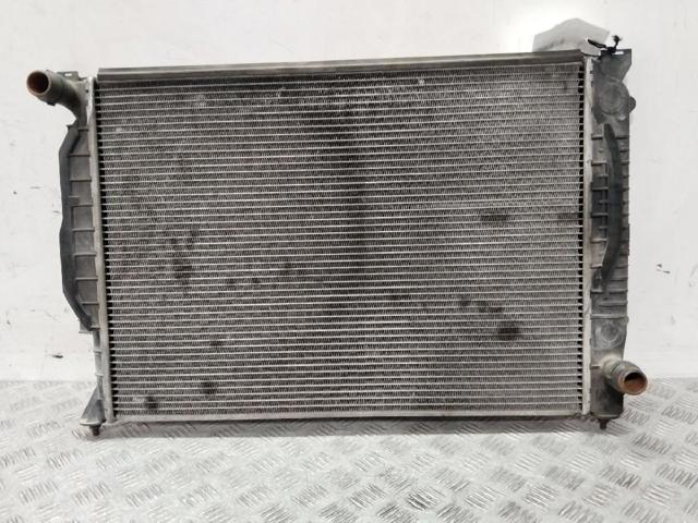 Radiador de esfriamento de motor 4B0121251 VAG