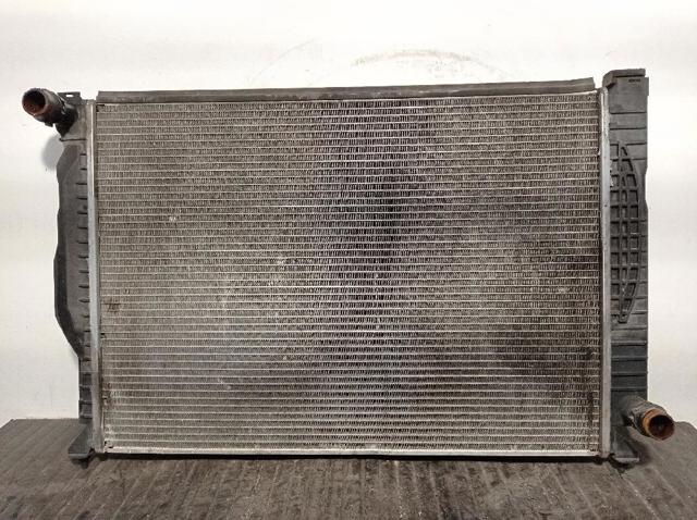 Radiador de esfriamento de motor 4B0121251AE VAG