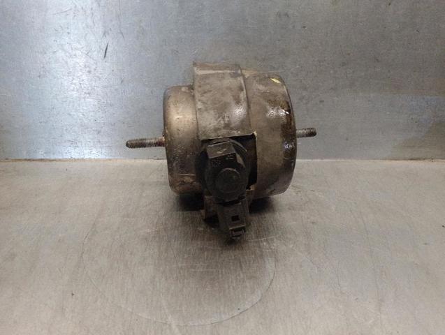 Coxim (suporte) esquerdo/direito de motor 4B0199379E VAG