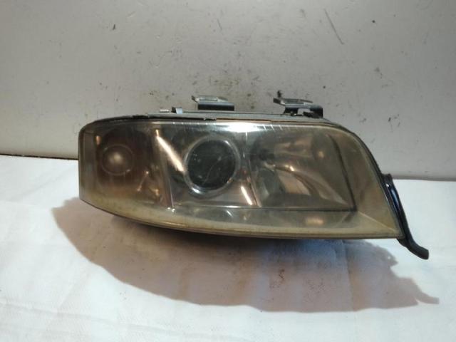 Luz direita 4B0941004BQ VAG