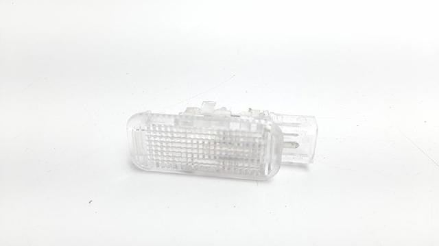 Quebra-luz da luz de fundo da seção de bagagem 4B0947415 VAG