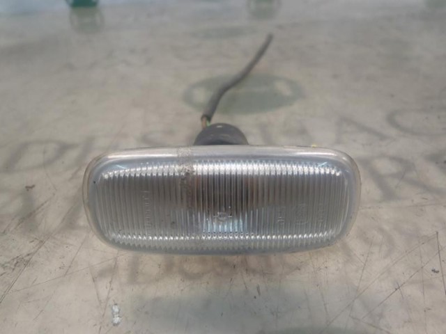 Luz intermitente no pára-lama esquerdo 4B0949127 VAG