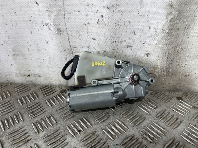 Motor de acionamento de alcapão 4B0959591J VAG