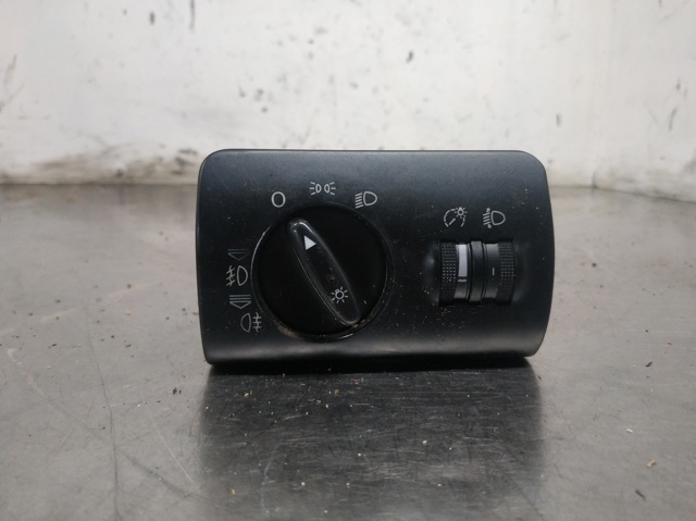 Comutador das luzes no "painel de instrumentos" 4B1941531C VAG
