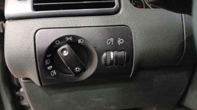 Comutador das luzes no "painel de instrumentos" 4B1941531E5PR VAG