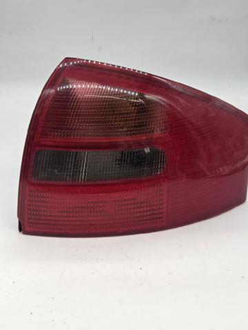 Lanterna traseira direita 4B9945096D3FZ VAG
