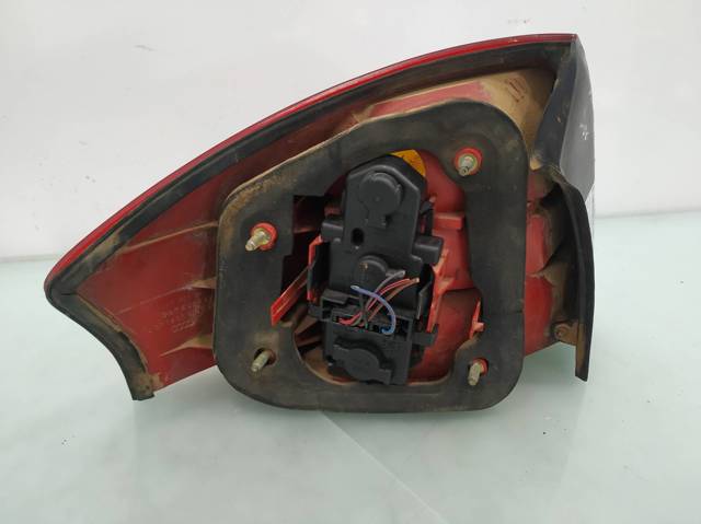 Lanterna traseira direita 4B9945096F3FZ VAG