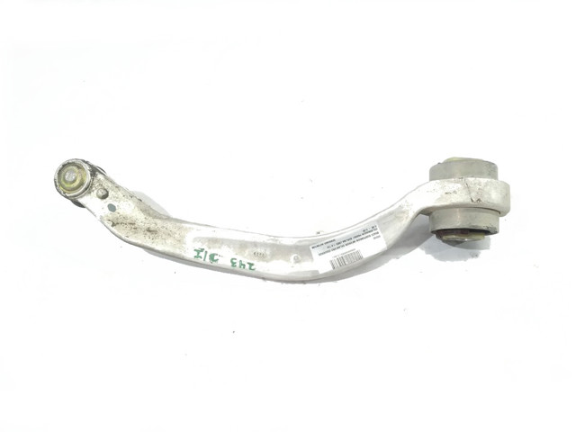 Braço oscilante inferior esquerdo de suspensão dianteira 4D0407695J VAG