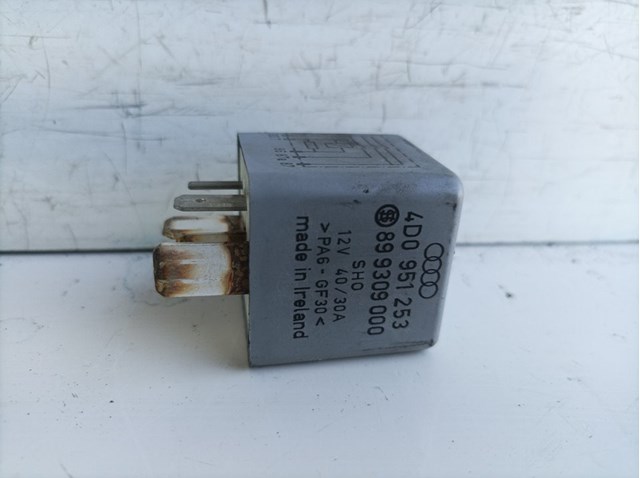 Relê de bomba de gasolina elétrica 4D0951253 VAG