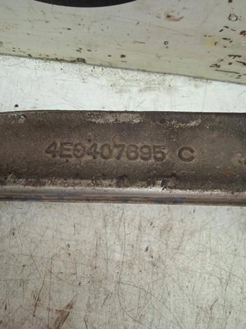 Braço oscilante inferior esquerdo de suspensão dianteira 4E0407695C VAG