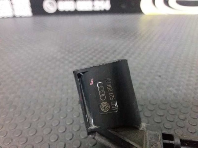 Sensor ABS dianteiro direito 4E0927804A VAG