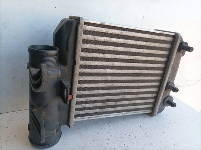 Radiador de intercooler 4F0145806E VAG