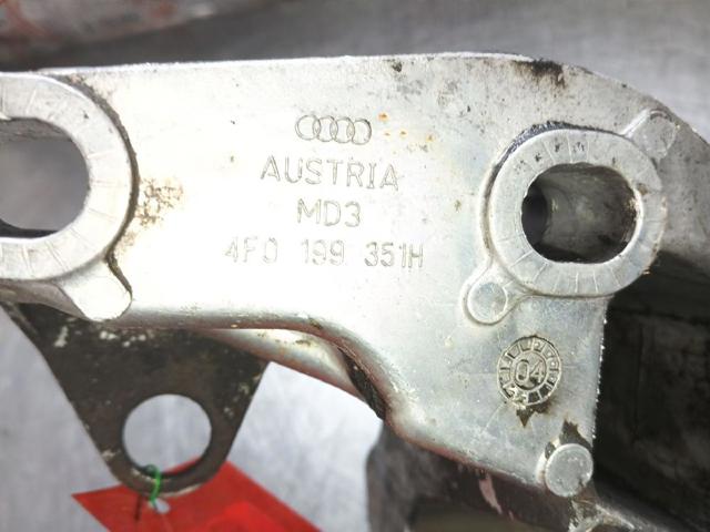 Consola de coxim (apoio) esquerda de motor 4F0199351H VAG