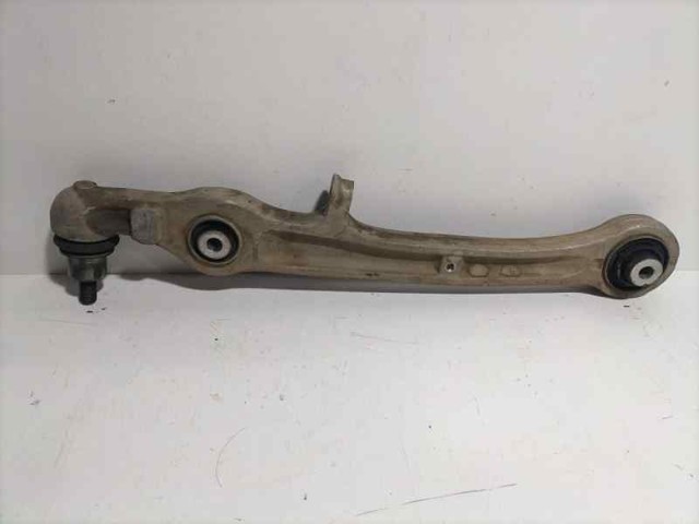 Braço oscilante inferior esquerdo/direito de suspensão dianteira 4F0407151 VAG
