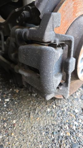 Suporte do freio traseiro direito 4F0615404F VAG