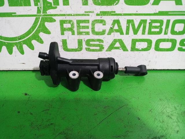 Cilindro mestre de embraiagem 4F0721401 VAG