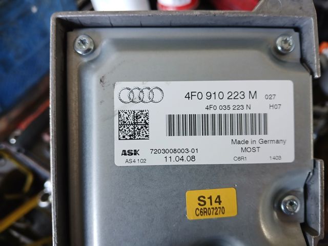 Reforçador do som de sistema de áudio 4F0910223M VAG