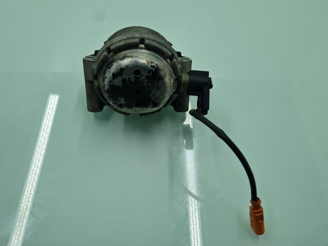 Coxim (suporte) esquerdo de motor 4G0199381 VAG