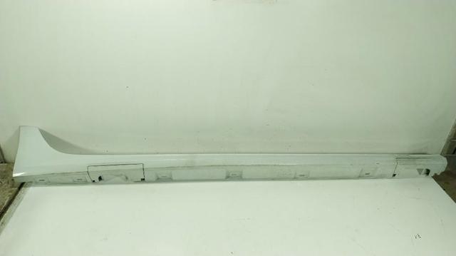 Placa sobreposta (moldura) externa direita de acesso 4G0853856M VAG