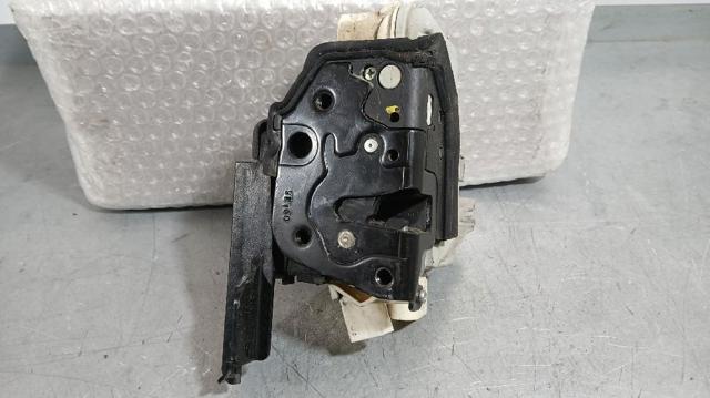 Fecho da porta dianteira esquerda 4G1837015 PORSCHE