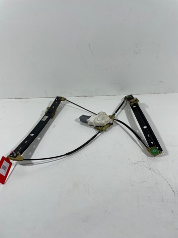 Mecanismo de acionamento de vidro da porta dianteira direita 4L0837462 VAG