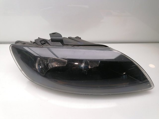 Luz direita 4L0941030 VAG